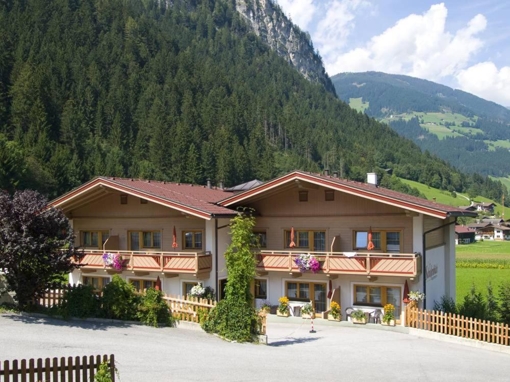 Alpin-Hotel Schrofenblick Майрхофен Экстерьер фото